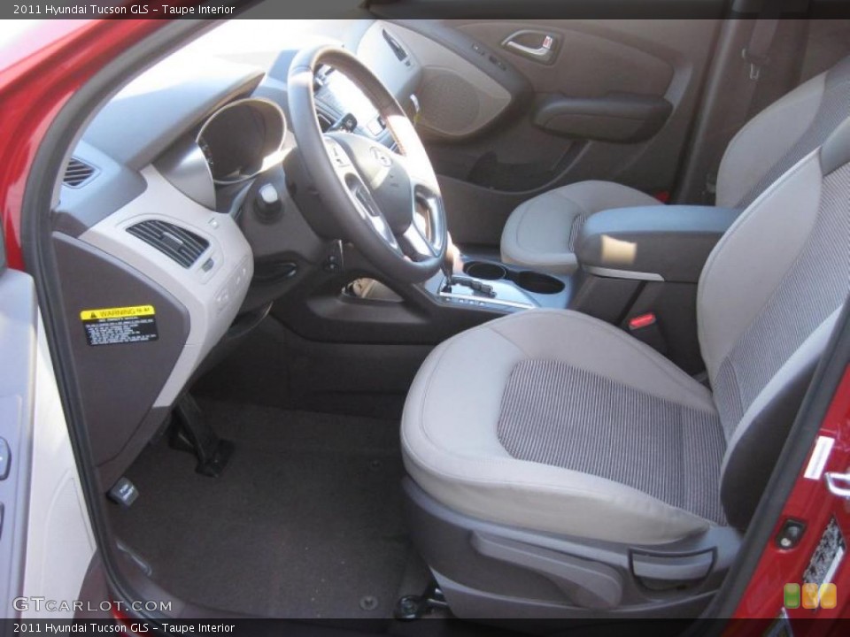 Taupe Interior Photo for the 2011 Hyundai Tucson GLS #38637734