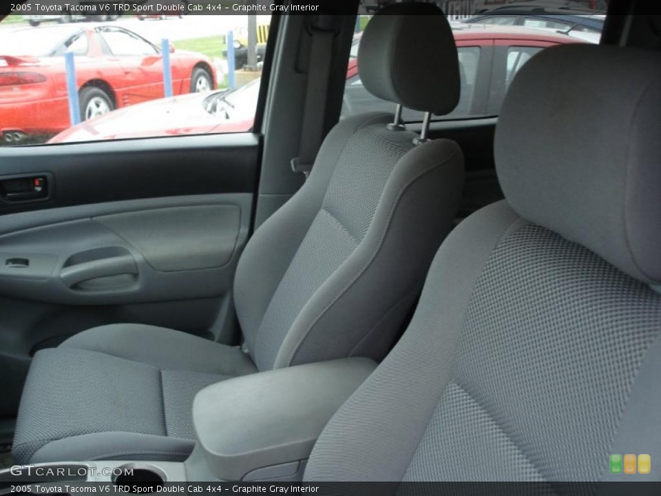 Graphite Gray Interior Photo for the 2005 Toyota Tacoma V6 TRD Sport Double Cab 4x4 #38641070