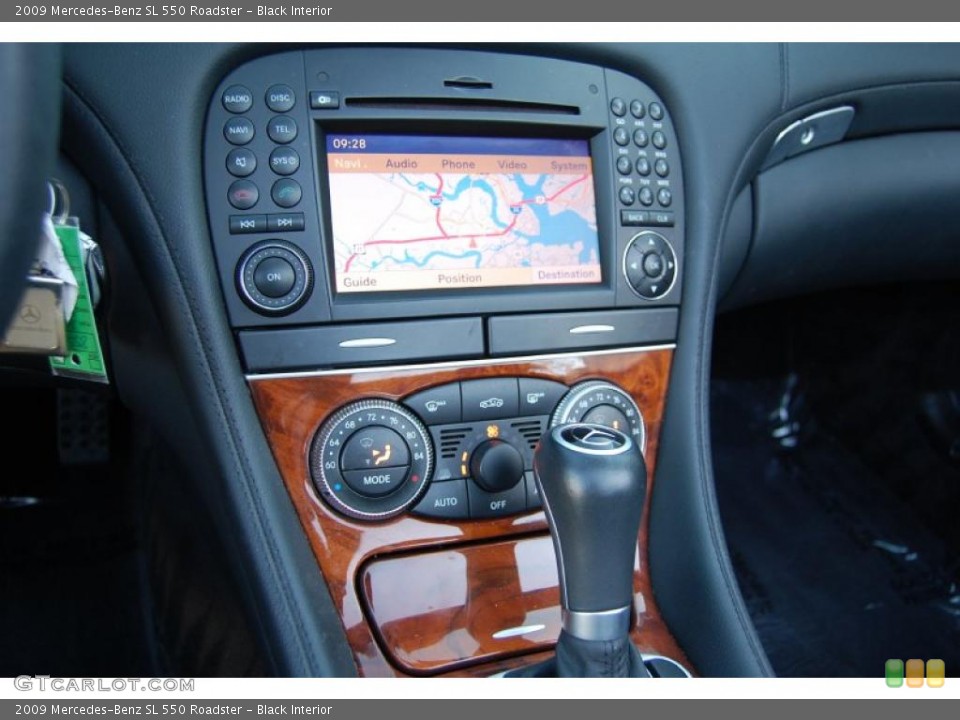 Black Interior Navigation for the 2009 Mercedes-Benz SL 550 Roadster #38644002