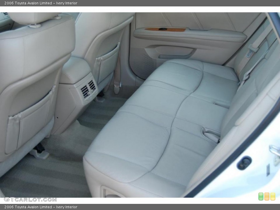 Ivory Interior Photo for the 2006 Toyota Avalon Limited #38645254