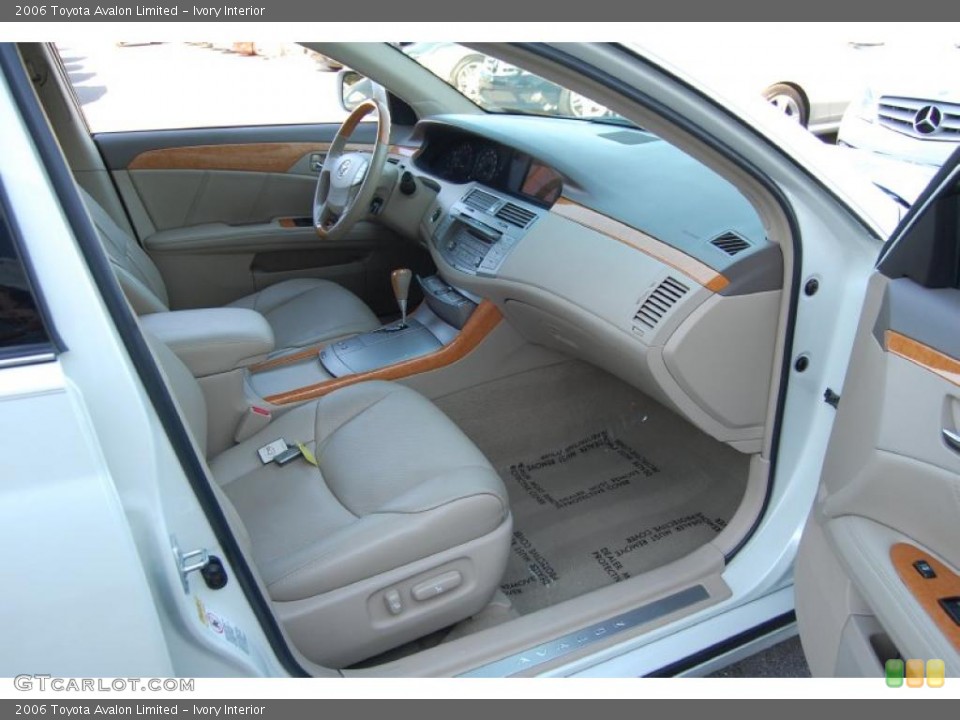 Ivory Interior Photo for the 2006 Toyota Avalon Limited #38645322