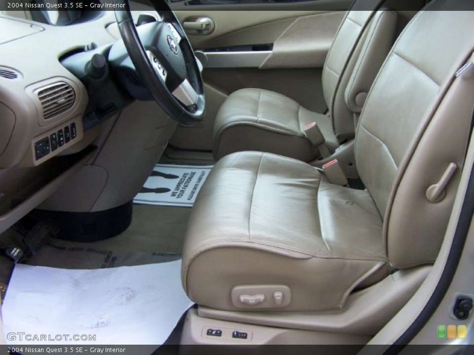 Gray Interior Photo for the 2004 Nissan Quest 3.5 SE #38646047