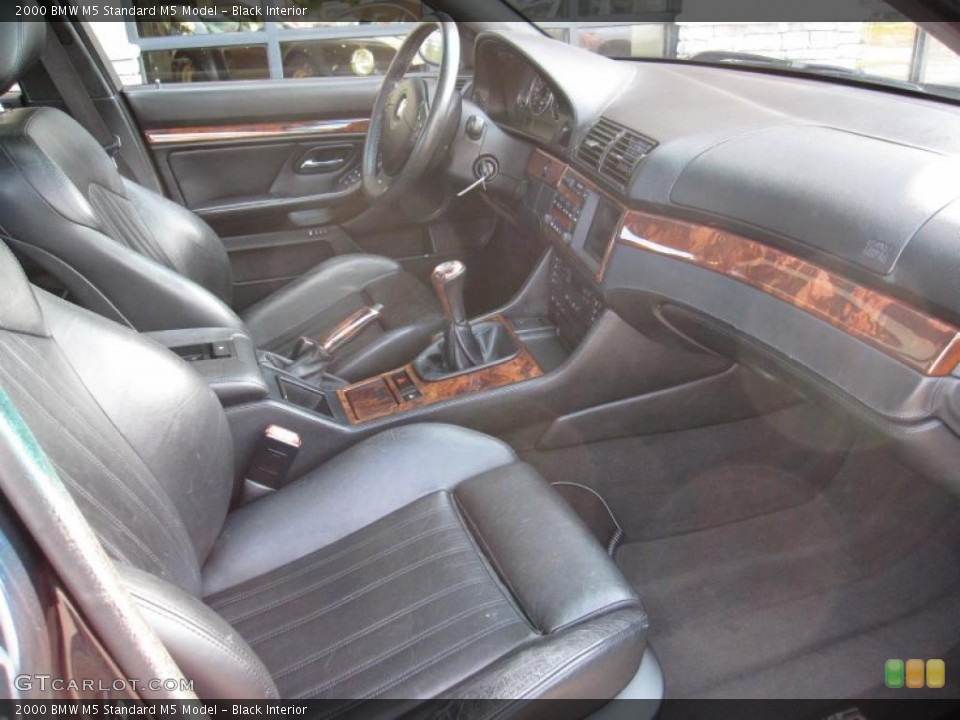 Black Interior Photo for the 2000 BMW M5  #38646214