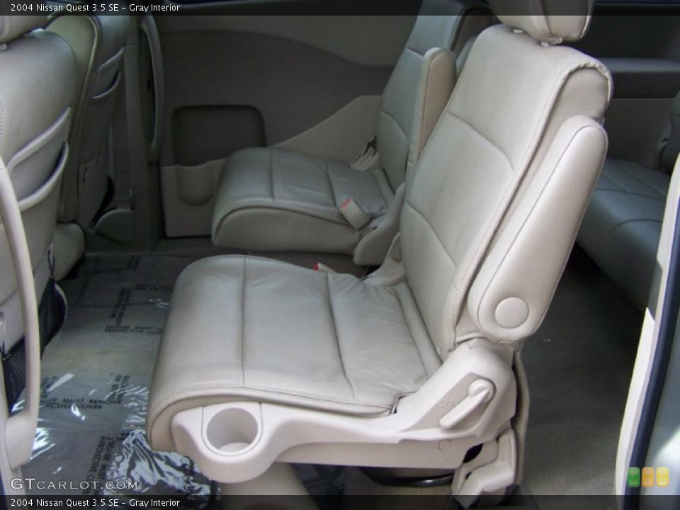 Gray Interior Photo for the 2004 Nissan Quest 3.5 SE #38646270