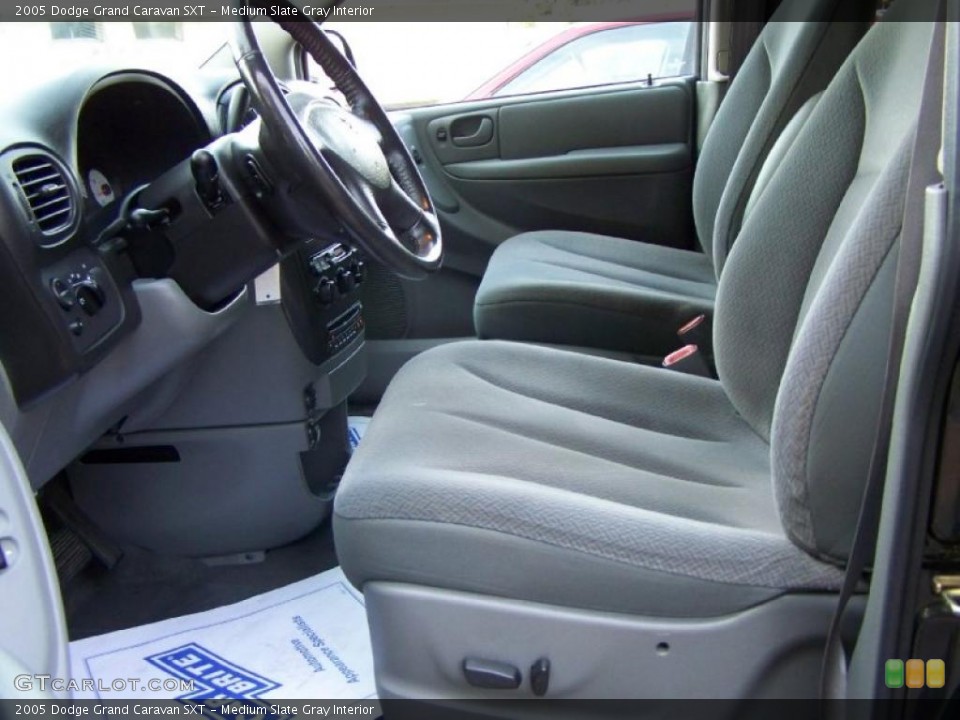 Medium Slate Gray Interior Photo for the 2005 Dodge Grand Caravan SXT #38647092