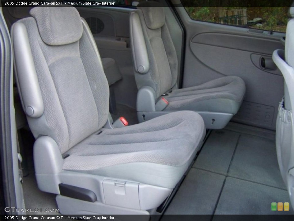 Medium Slate Gray Interior Photo for the 2005 Dodge Grand Caravan SXT #38647218