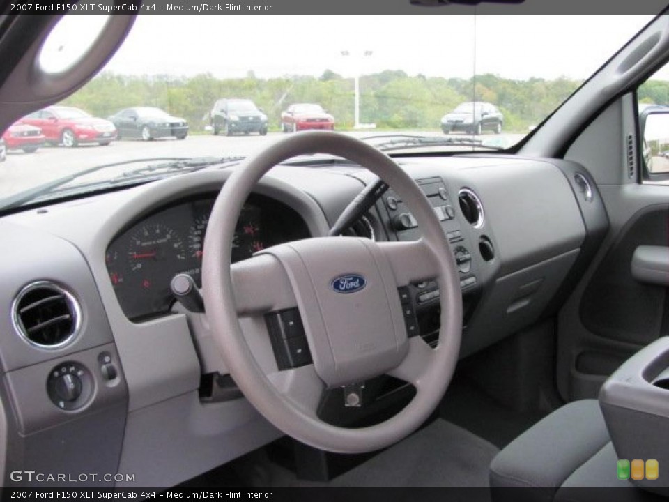 Medium/Dark Flint Interior Dashboard for the 2007 Ford F150 XLT SuperCab 4x4 #38647586