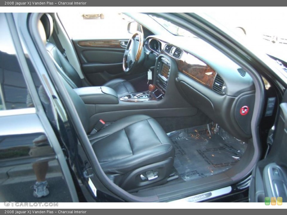 Charcoal Interior Photo for the 2008 Jaguar XJ Vanden Plas #38647998
