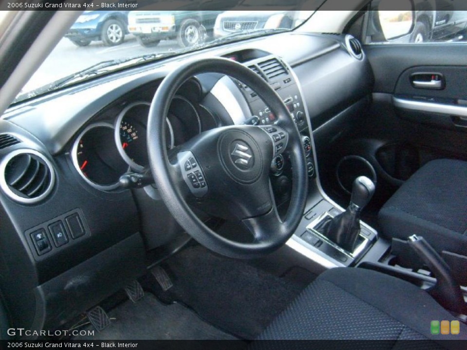 Black Interior Photo for the 2006 Suzuki Grand Vitara 4x4 #38648302