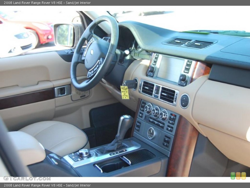 Sand/Jet Interior Dashboard for the 2008 Land Rover Range Rover V8 HSE #38649110