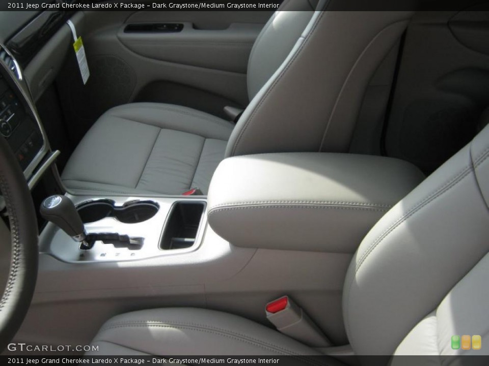 Dark Graystone/Medium Graystone Interior Photo for the 2011 Jeep Grand Cherokee Laredo X Package #38651478