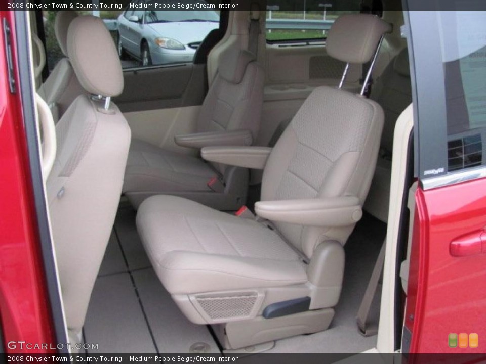 Medium Pebble Beige/Cream Interior Photo for the 2008 Chrysler Town & Country Touring #38651834