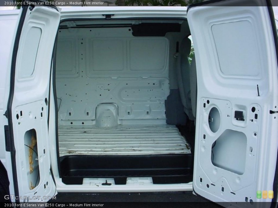 Medium Flint Interior Photo for the 2010 Ford E Series Van E250 Cargo #38653722