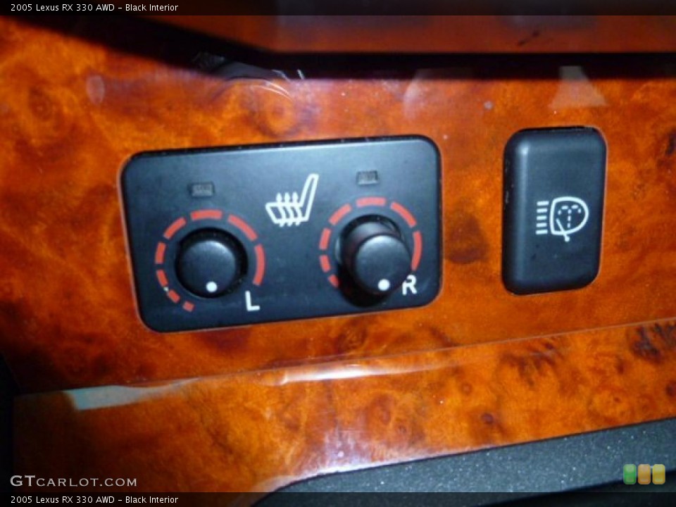 Black Interior Controls for the 2005 Lexus RX 330 AWD #38654354