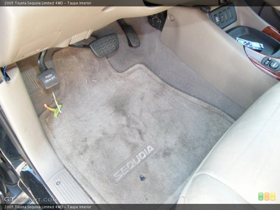Taupe Interior Photo for the 2005 Toyota Sequoia Limited 4WD #38656458