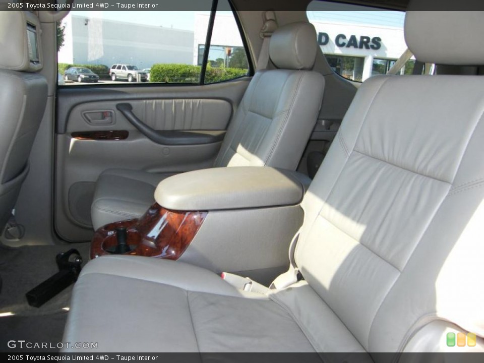 Taupe Interior Photo for the 2005 Toyota Sequoia Limited 4WD #38656578