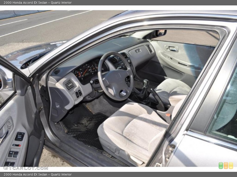 Quartz Interior Photo for the 2000 Honda Accord EX Sedan #38659330