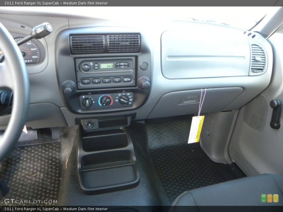 Medium Dark Flint Interior Photo for the 2011 Ford Ranger XL SuperCab #38667110