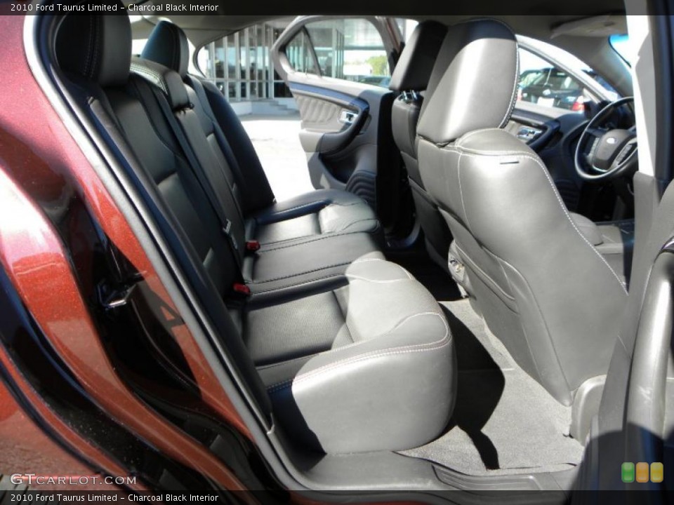 Charcoal Black Interior Photo for the 2010 Ford Taurus Limited #38668890