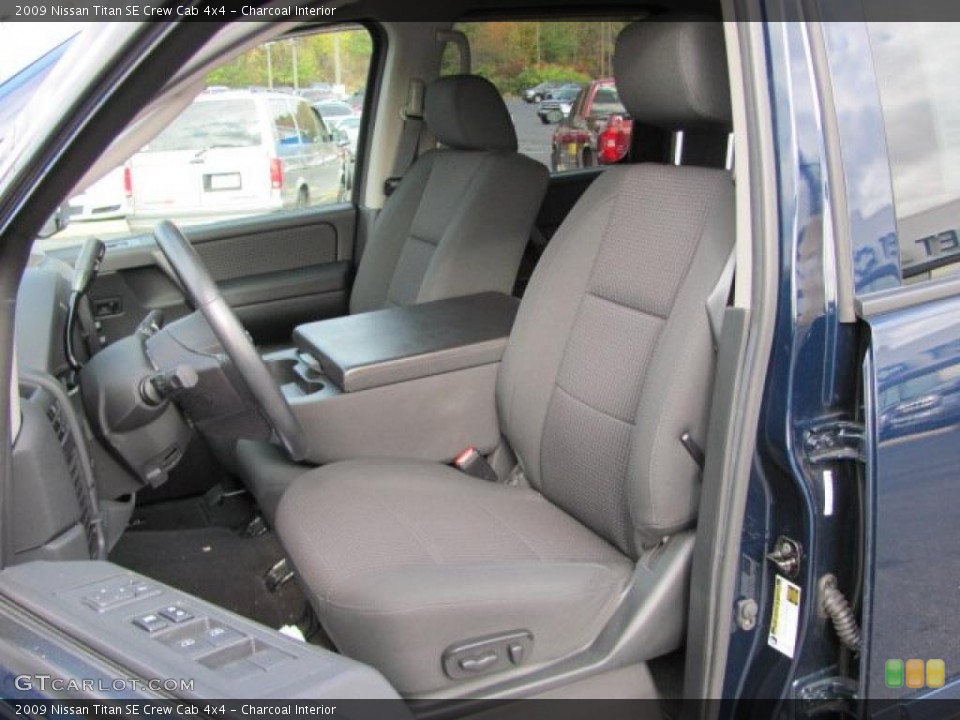 Charcoal Interior Photo for the 2009 Nissan Titan SE Crew Cab 4x4 #38669730