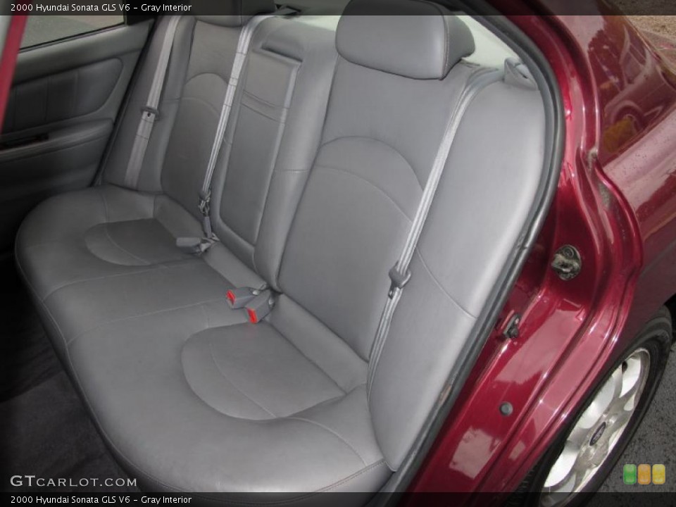 Gray Interior Photo for the 2000 Hyundai Sonata GLS V6 #38672963