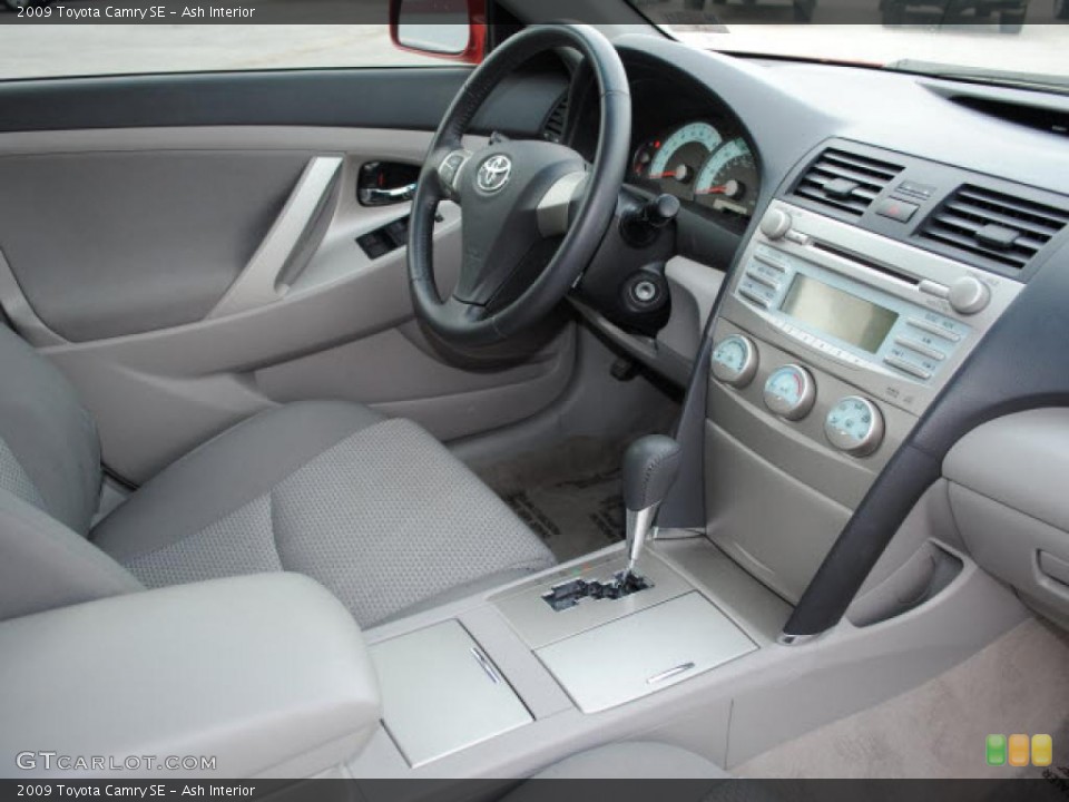 Ash Interior Photo for the 2009 Toyota Camry SE #38679094