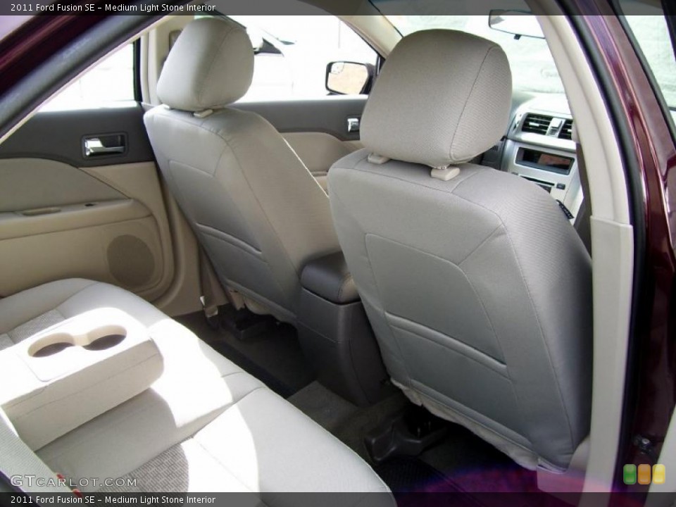 Medium Light Stone Interior Photo for the 2011 Ford Fusion SE #38680574