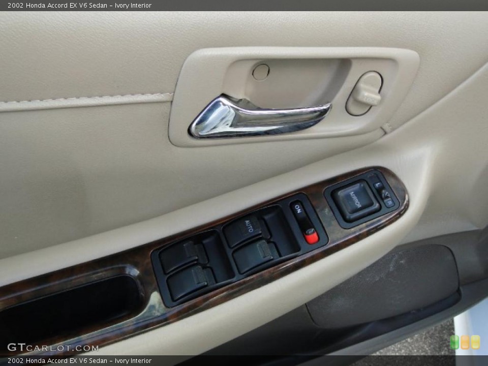 Ivory Interior Controls for the 2002 Honda Accord EX V6 Sedan #38685230