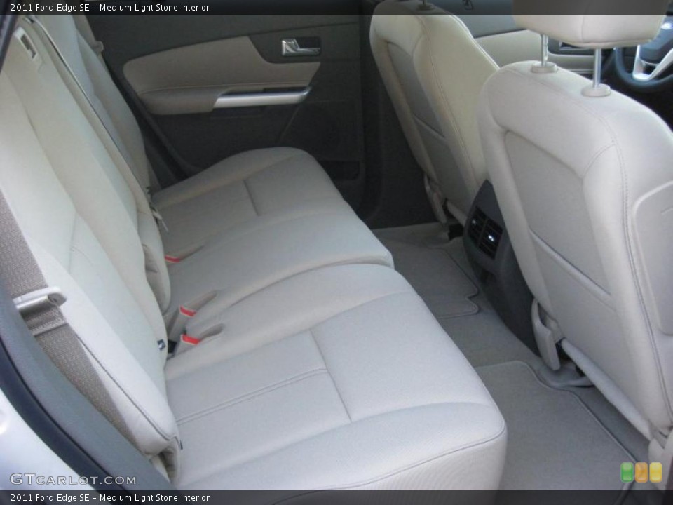 Medium Light Stone Interior Photo for the 2011 Ford Edge SE #38685502