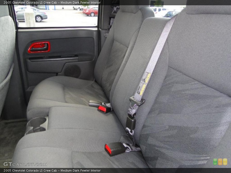 Medium Dark Pewter Interior Photo for the 2005 Chevrolet Colorado LS Crew Cab #38685618