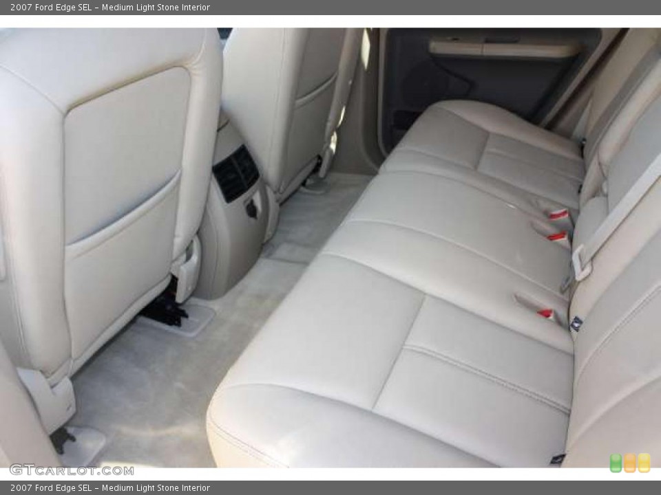 Medium Light Stone Interior Photo for the 2007 Ford Edge SEL #38687246