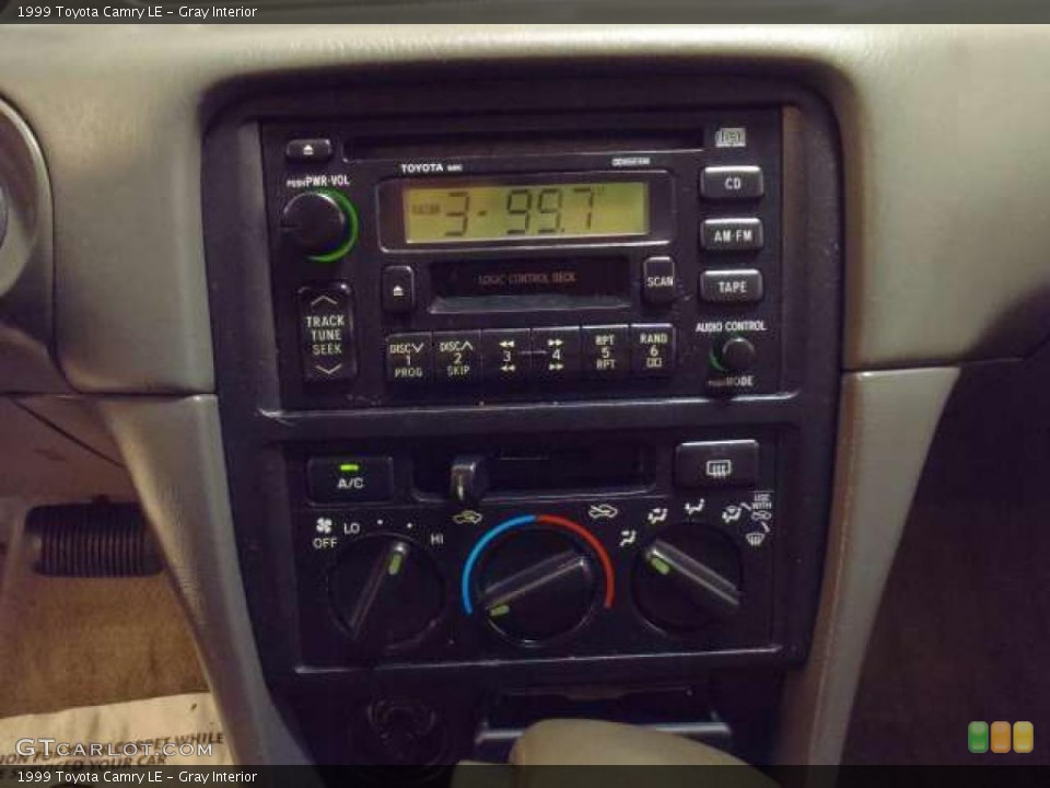 Gray Interior Controls for the 1999 Toyota Camry LE #38688516