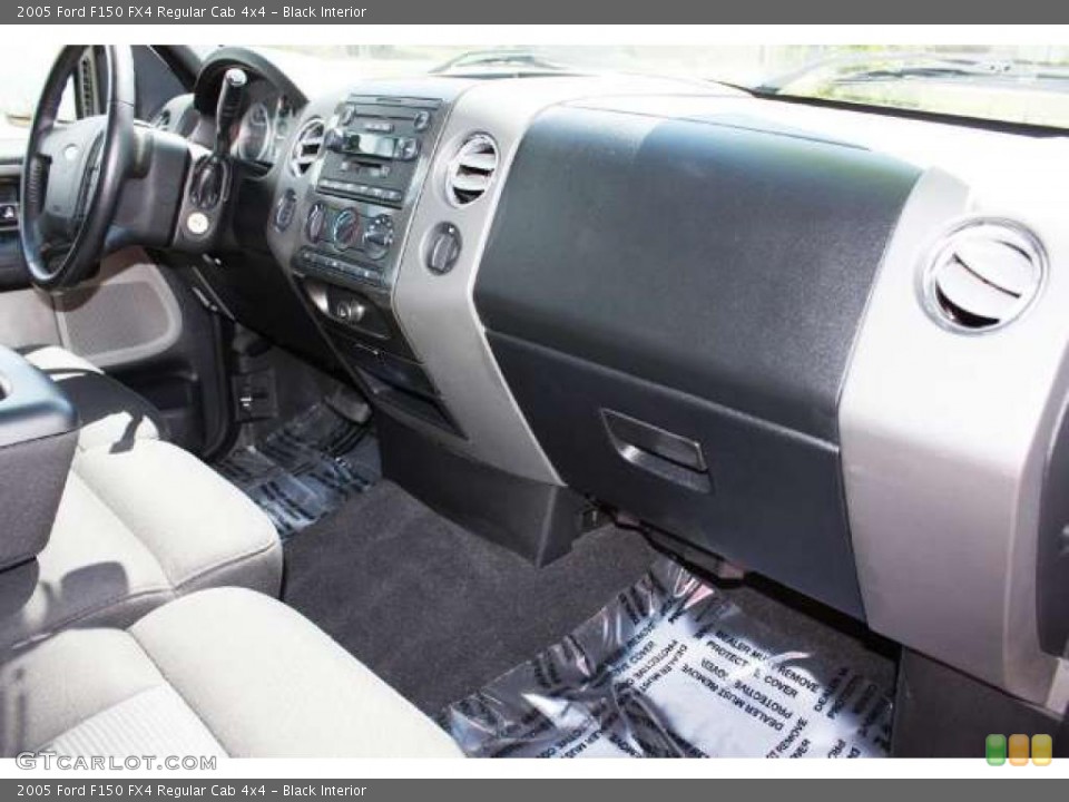 Black Interior Photo for the 2005 Ford F150 FX4 Regular Cab 4x4 #38694633