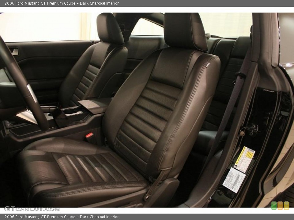 Dark Charcoal Interior Photo for the 2006 Ford Mustang GT Premium Coupe #38696286