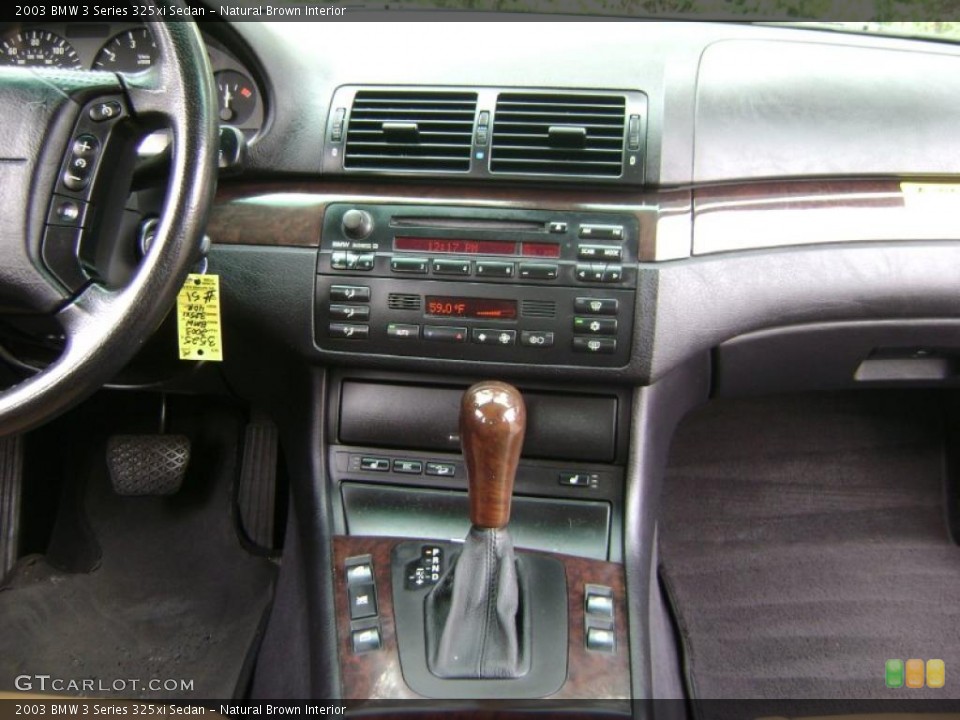 Natural Brown Interior Controls for the 2003 BMW 3 Series 325xi Sedan #38697943