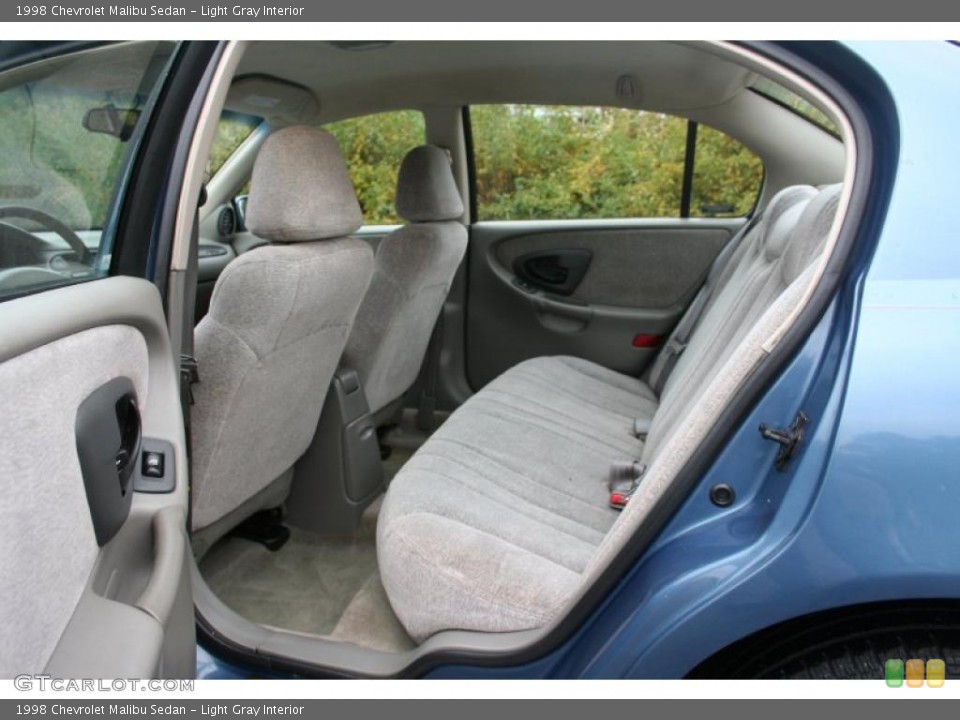 Light Gray Interior Photo for the 1998 Chevrolet Malibu Sedan #38698591