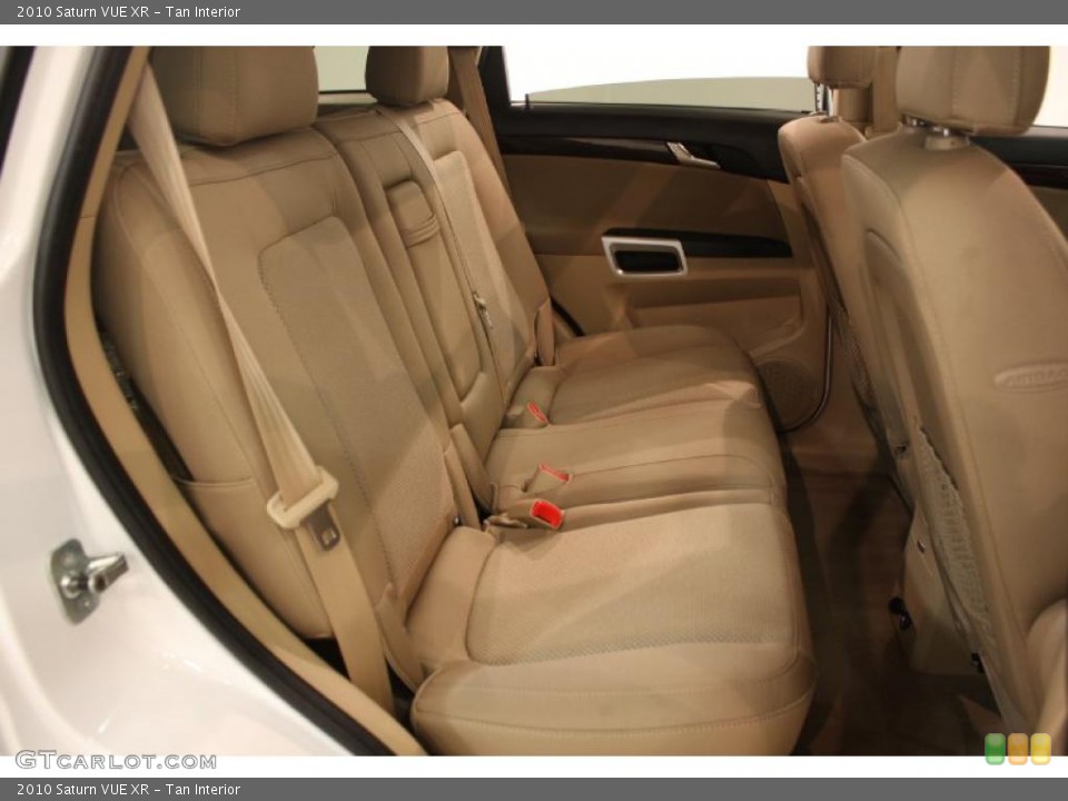 Tan Interior Photo for the 2010 Saturn VUE XR #38703003