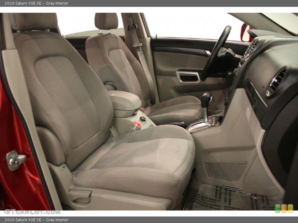 Gray Interior Photo for the 2010 Saturn VUE XE #38703823