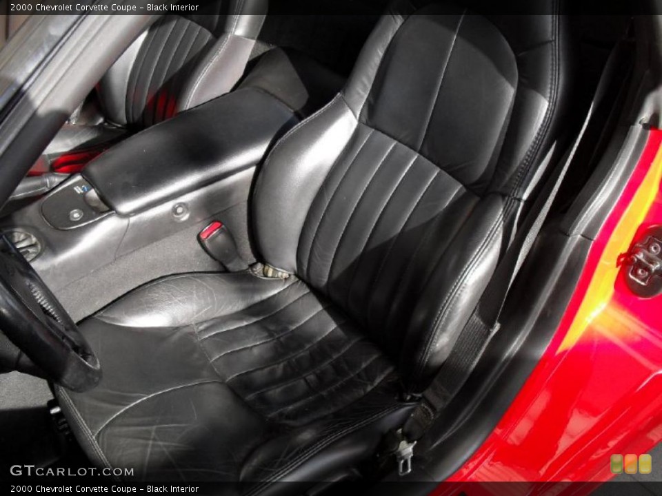 Black Interior Photo for the 2000 Chevrolet Corvette Coupe #38704571