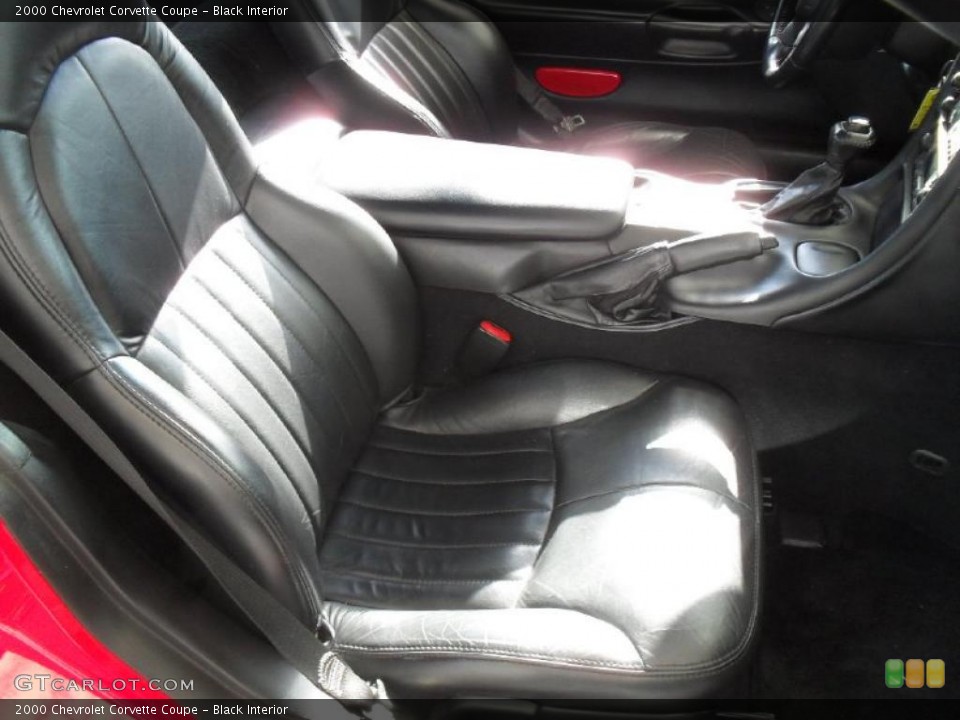 Black Interior Photo for the 2000 Chevrolet Corvette Coupe #38704603