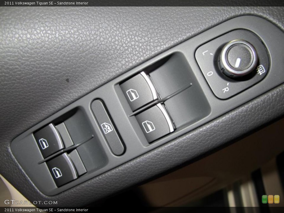 Sandstone Interior Controls for the 2011 Volkswagen Tiguan SE #38707691