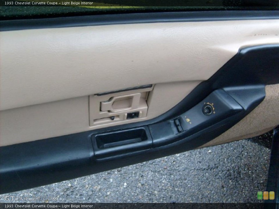 Light Beige Interior Door Panel for the 1993 Chevrolet Corvette Coupe #38707779