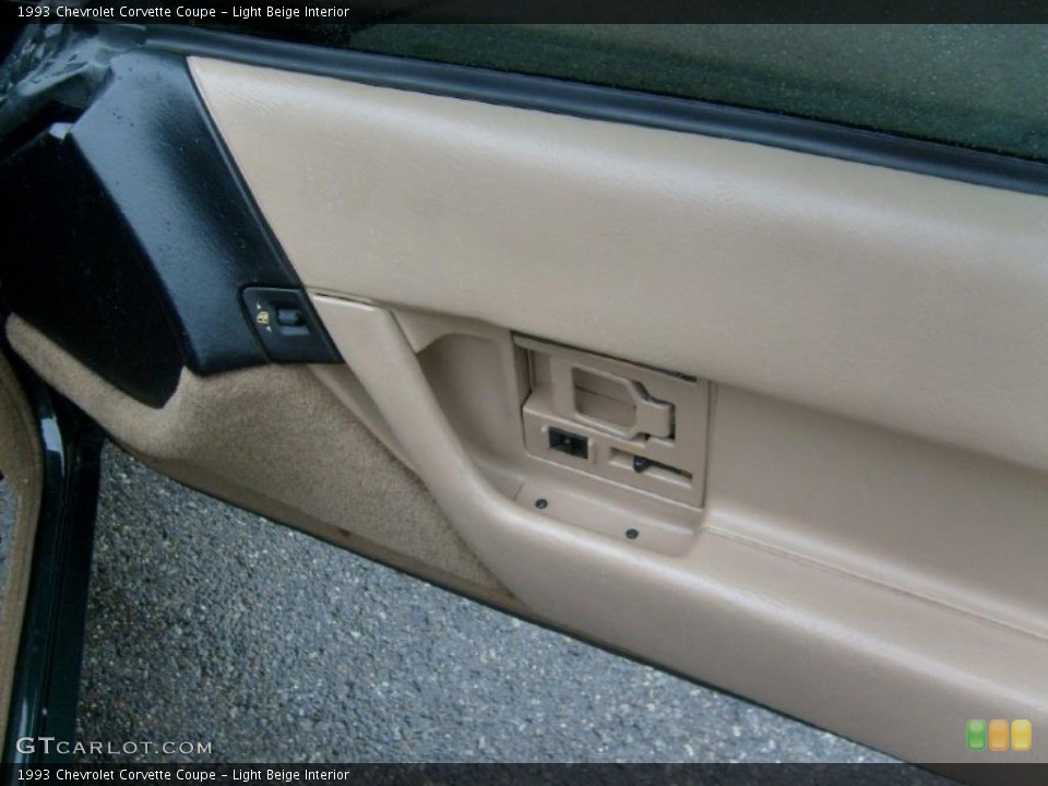 Light Beige Interior Door Panel for the 1993 Chevrolet Corvette Coupe #38707827