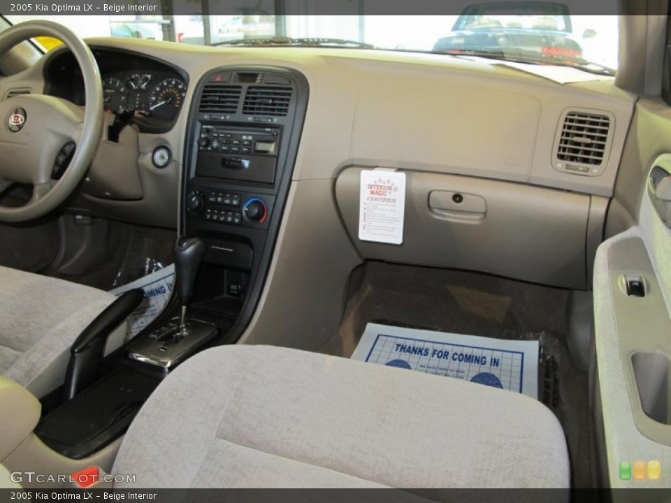 Beige Interior Photo for the 2005 Kia Optima LX #38708655