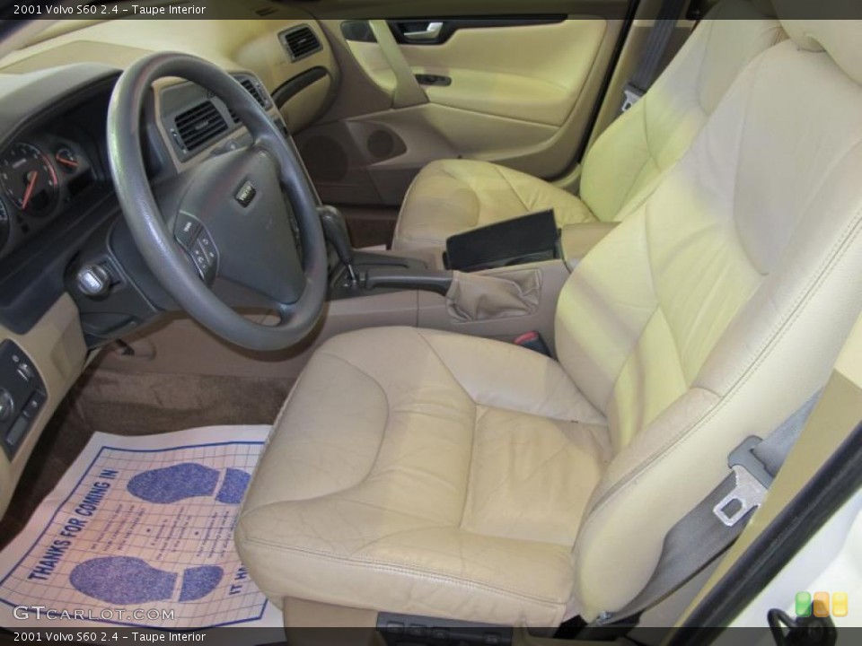 Taupe Interior Photo for the 2001 Volvo S60 2.4 #38709091