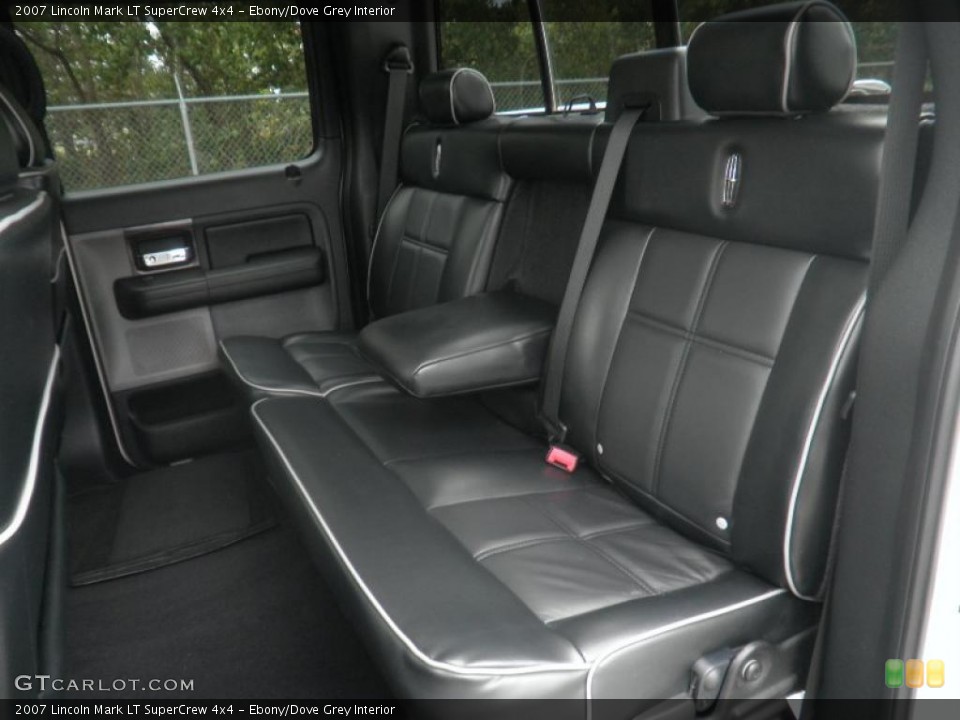 Ebony/Dove Grey Interior Photo for the 2007 Lincoln Mark LT SuperCrew 4x4 #38709731