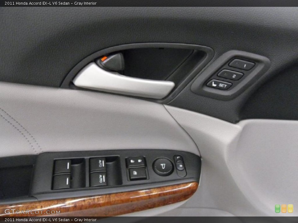 Gray Interior Controls for the 2011 Honda Accord EX-L V6 Sedan #38712143