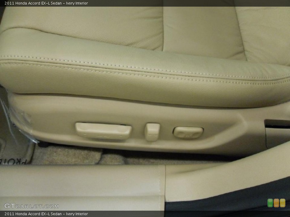 Ivory Interior Photo for the 2011 Honda Accord EX-L Sedan #38712615