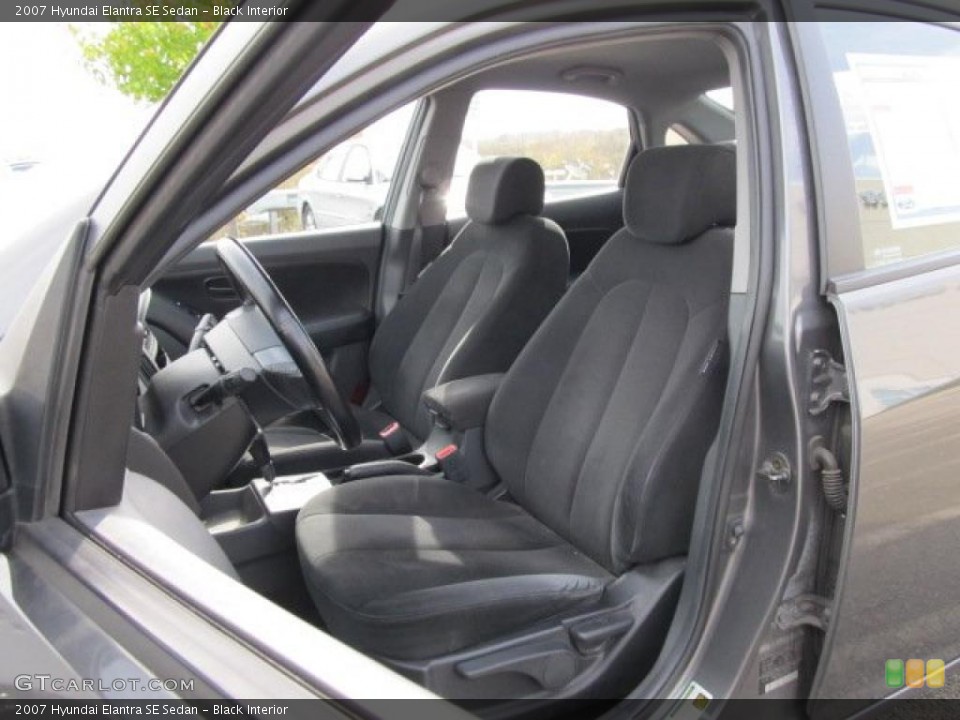 Black Interior Photo for the 2007 Hyundai Elantra SE Sedan #38715043