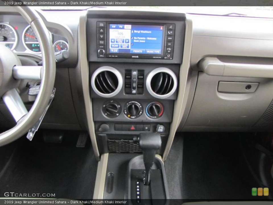 Dark Khaki/Medium Khaki Interior Controls for the 2009 Jeep Wrangler Unlimited Sahara #38718711